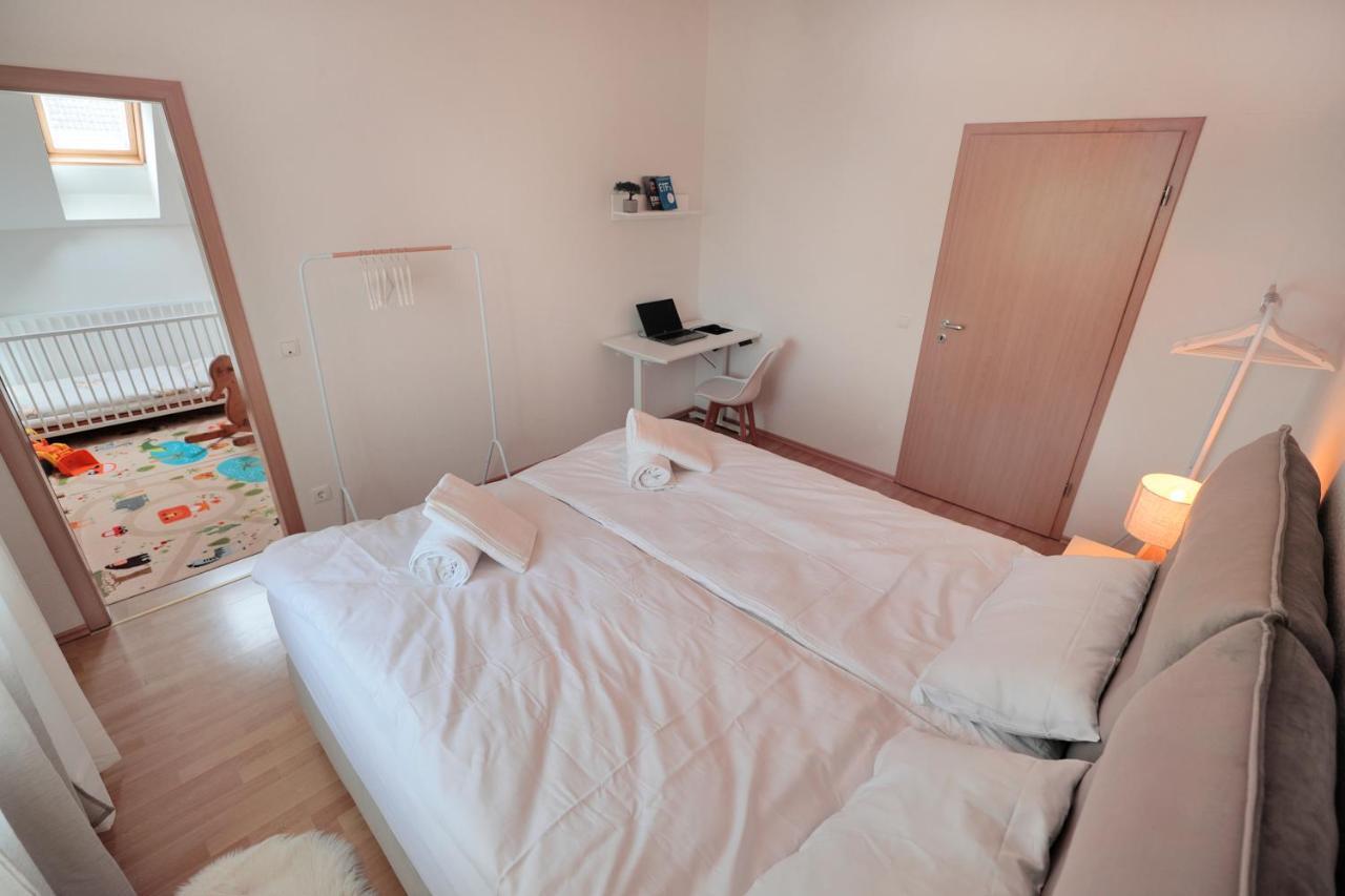 Goldhouse - Sauna, Whirlpool, Switch, Darts & Mehr Andernach Eksteriør bilde