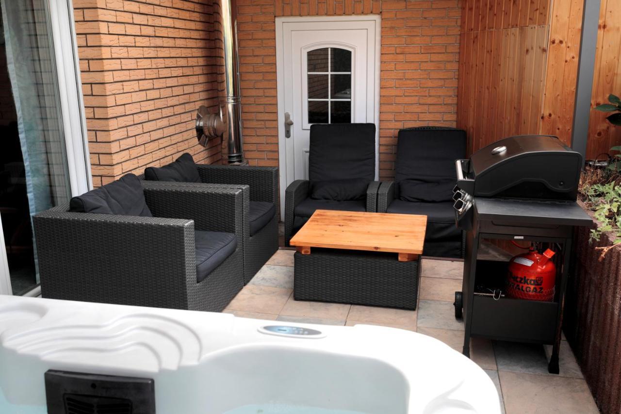 Goldhouse - Sauna, Whirlpool, Switch, Darts & Mehr Andernach Eksteriør bilde