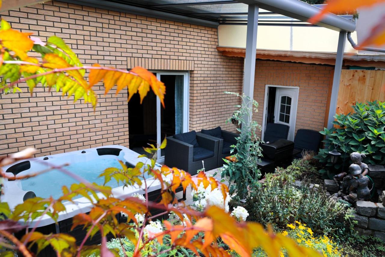 Goldhouse - Sauna, Whirlpool, Switch, Darts & Mehr Andernach Eksteriør bilde