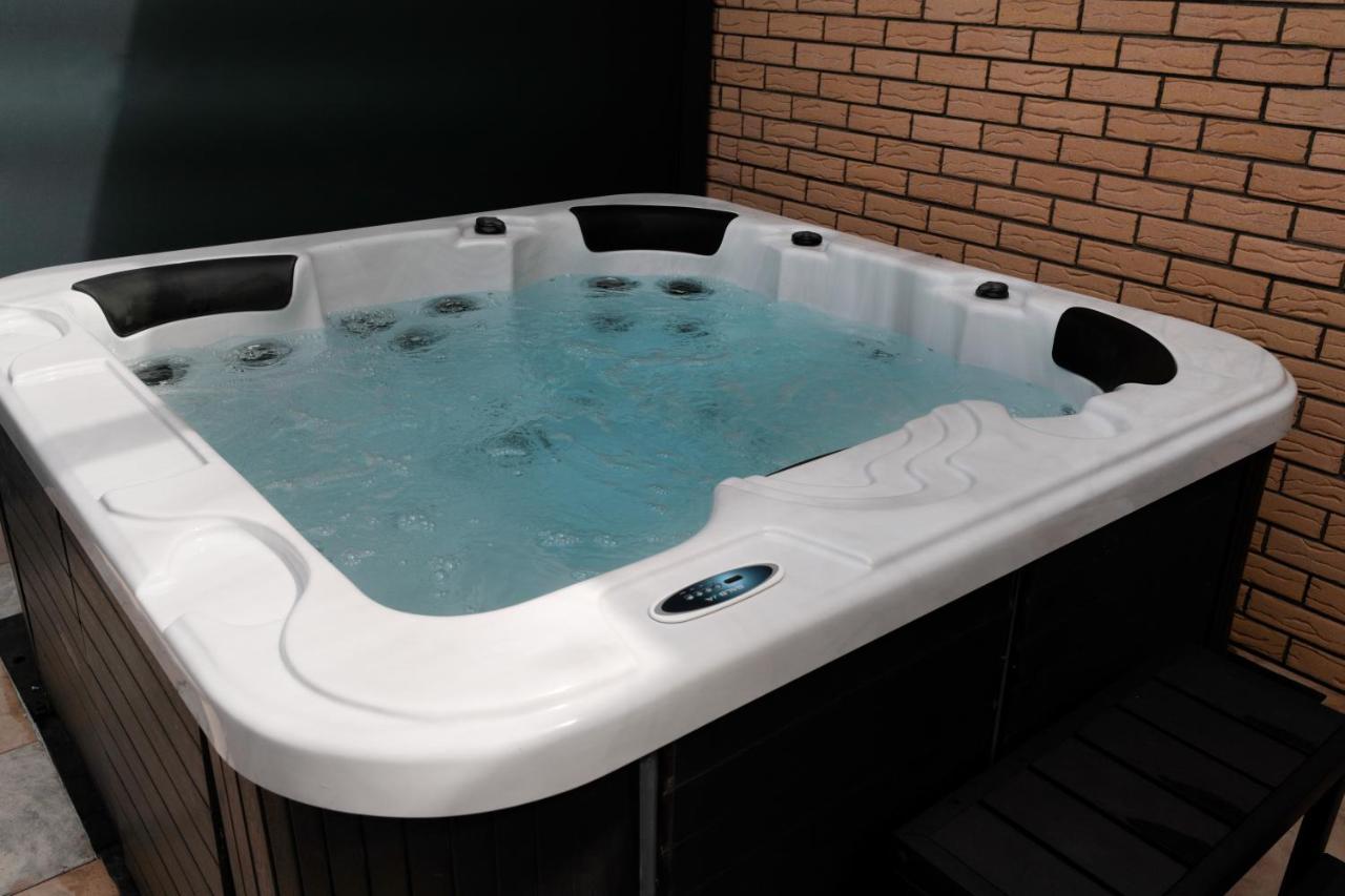 Goldhouse - Sauna, Whirlpool, Switch, Darts & Mehr Andernach Eksteriør bilde
